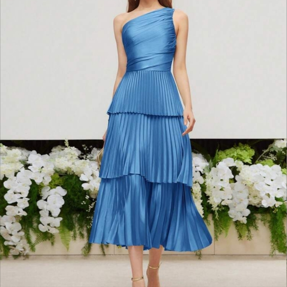 Elegant Blue One-Shoulder Pleated Dress Size L